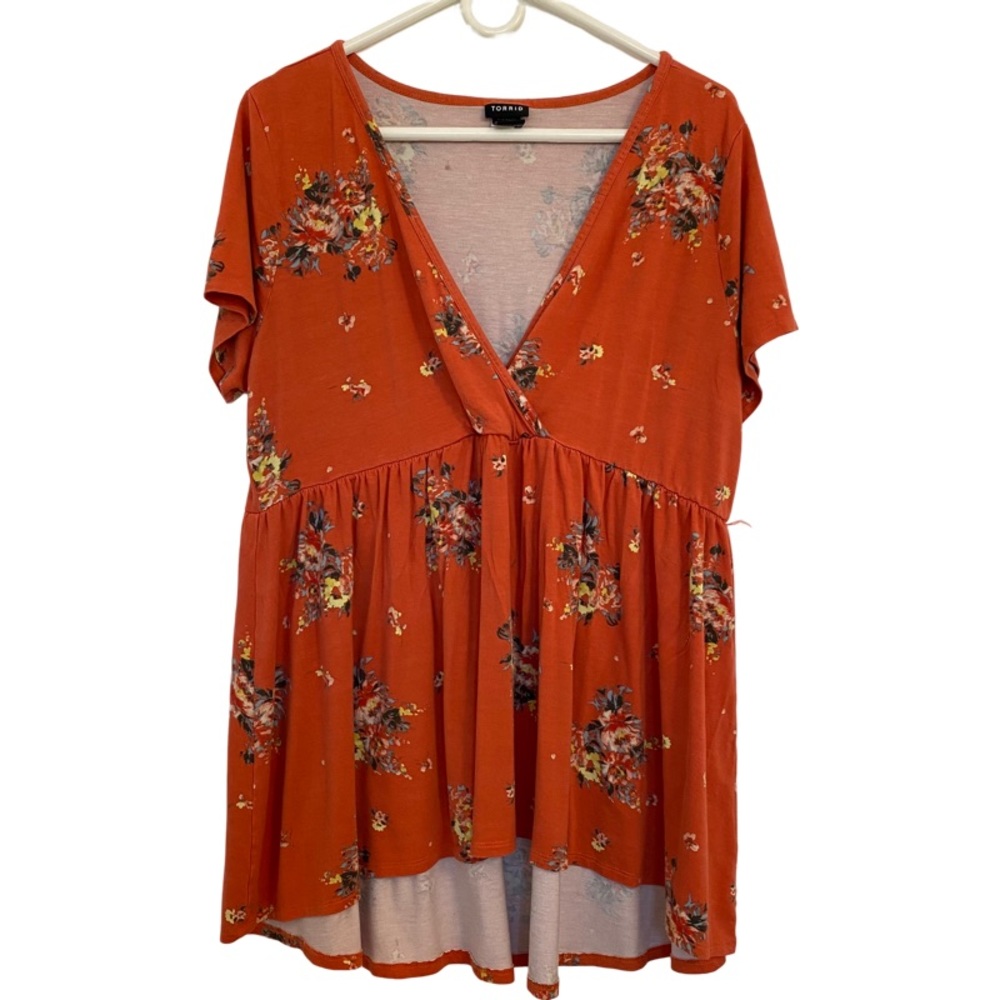 Torrid Floral Vneck Top Size 1X